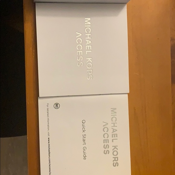 Michael kors touch screen watch - Picture 3 of 3